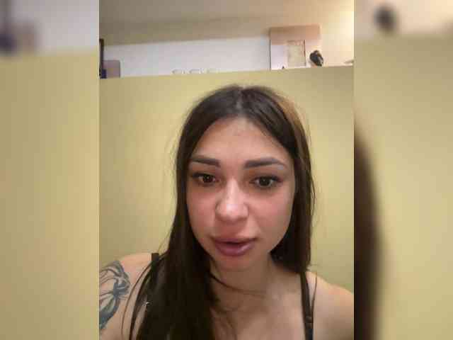 Lisana1's chat room