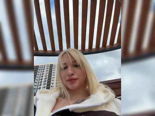 Cristi-Candy's chat room