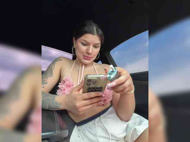 -MaybeBaby-'s chat room