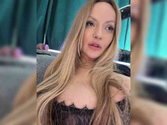 _Ellidi_'s chat room