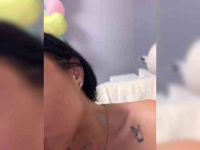 _Anasteisha_'s chat room