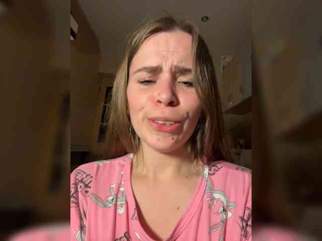 LolaSexxx's chat room