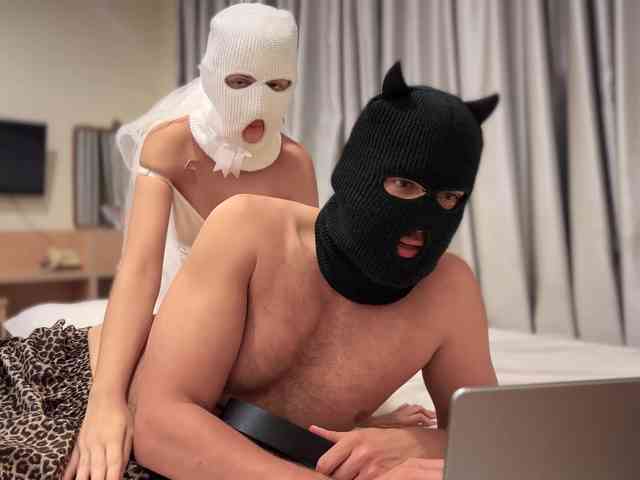hiddenCrazySlut's chat room