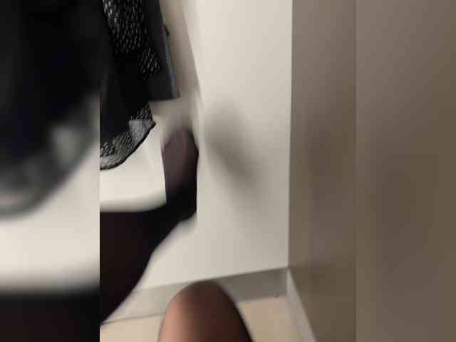 -EmilyBaby-'s chat room