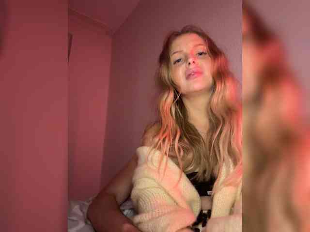 Angelboypussy's chat room