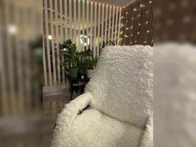 -Violetttttka-'s chat room