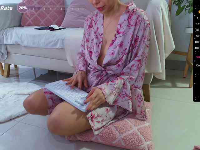 SallyeLeins's chat room