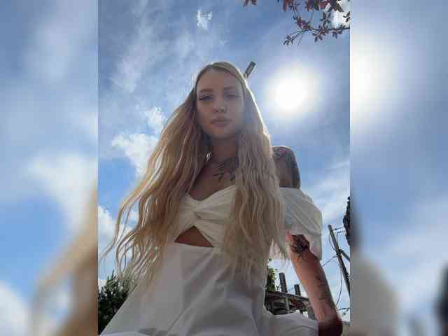 Cristi-Candy's chat room