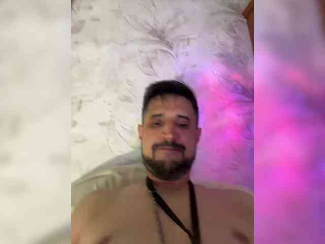 VIP17CoupleDream's chat room