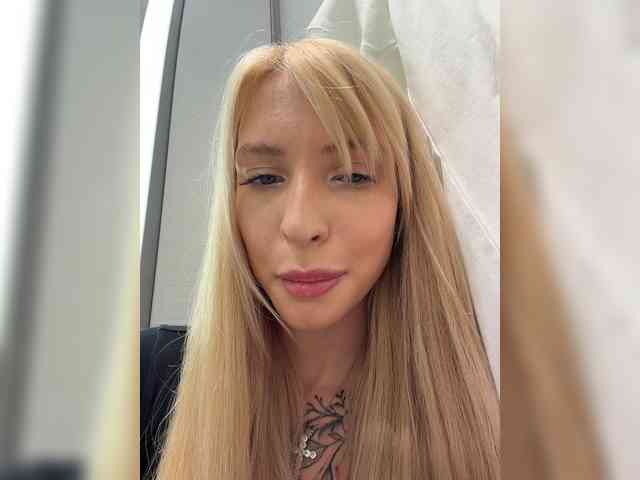 Cristi-Candy's chat room