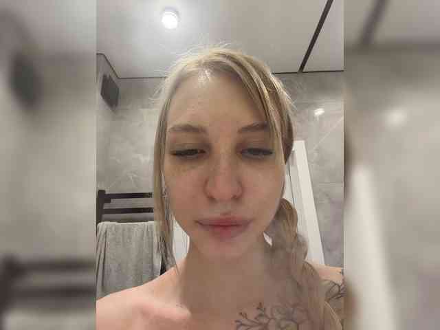 Cristi-Candy's chat room