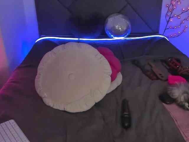 CassieEvans's chat room