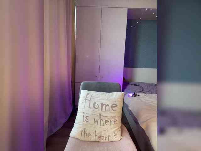 MelenaFox's chat room