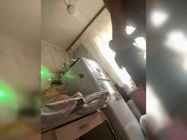 VIP17CoupleDream's chat room