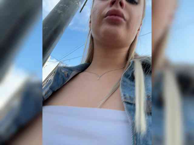 _Katrinka_'s chat room