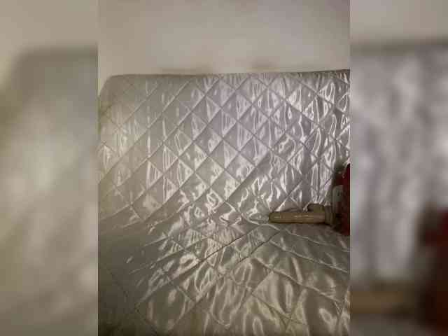Naturalnayaa's chat room