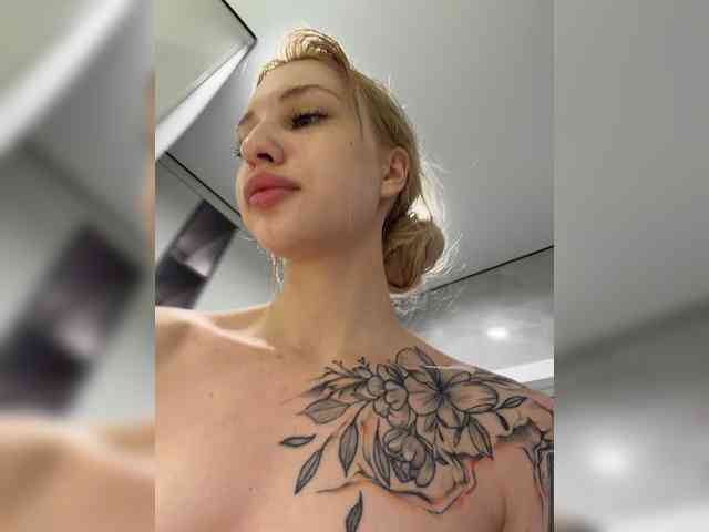 Cristi-Candy's chat room