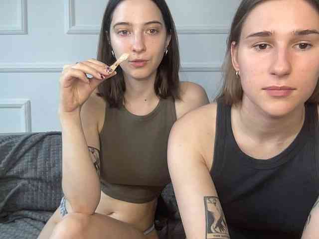 yoursweettreats's chat room