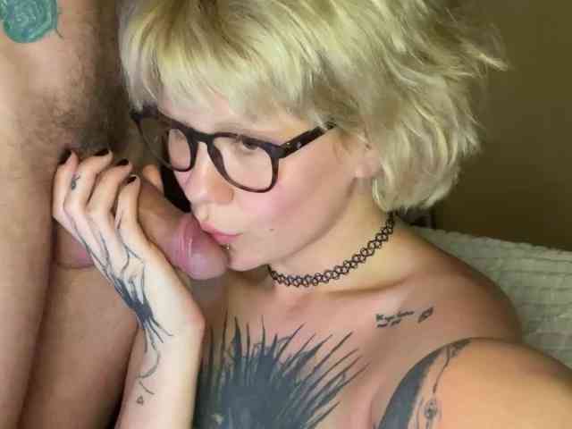 naughtylayla66's chat room