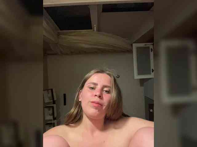 LolaSexxx's chat room
