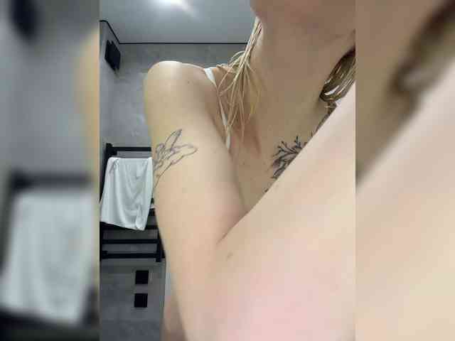 Cristi-Candy's chat room