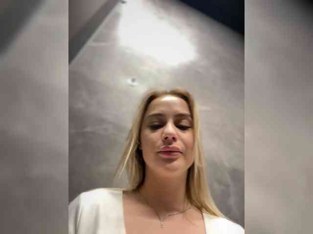 _Katrinka_'s chat room