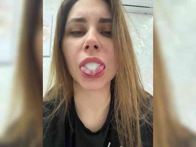 -LeiaProseccina-'s chat room