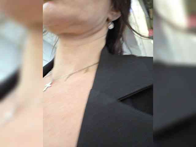 _AnnaMaria_'s chat room