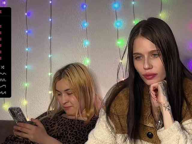 -Zoe-Love-'s chat room