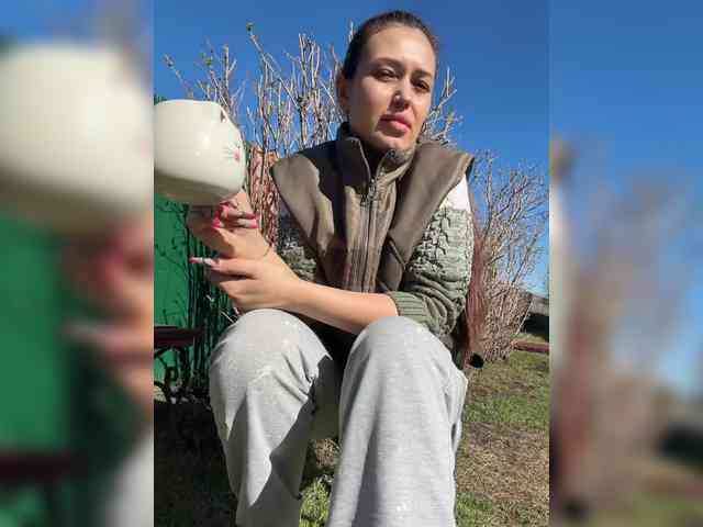 Anutka-chocolatee's chat room