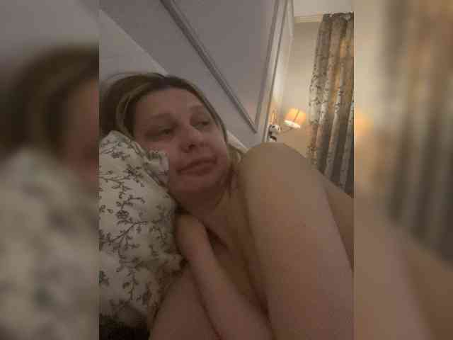 BunnyGoddess's chat room