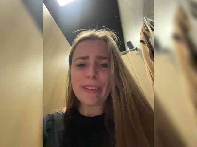 LolaSexxx's chat room