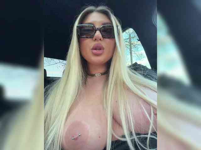 Stiflers_mom's chat room