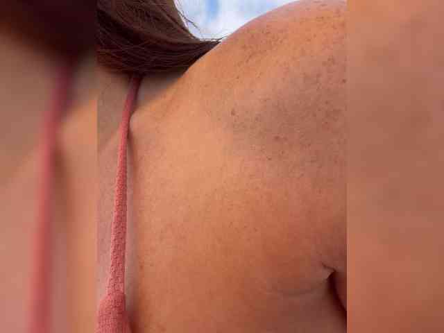 OrgazMia's chat room