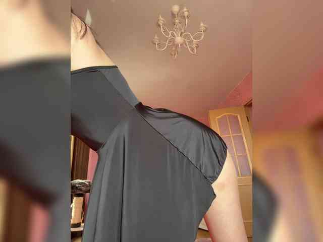 Enchantressss's chat room