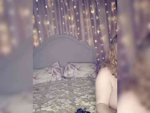 Her-Girl's chat room
