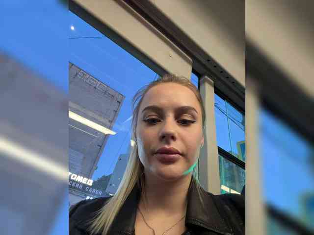 _Katrinka_'s chat room