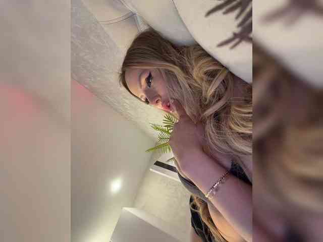 _Ellidi_'s chat room