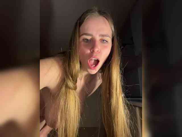 LolaSexxx's chat room