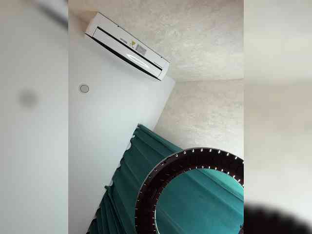 _Ellidi_'s chat room