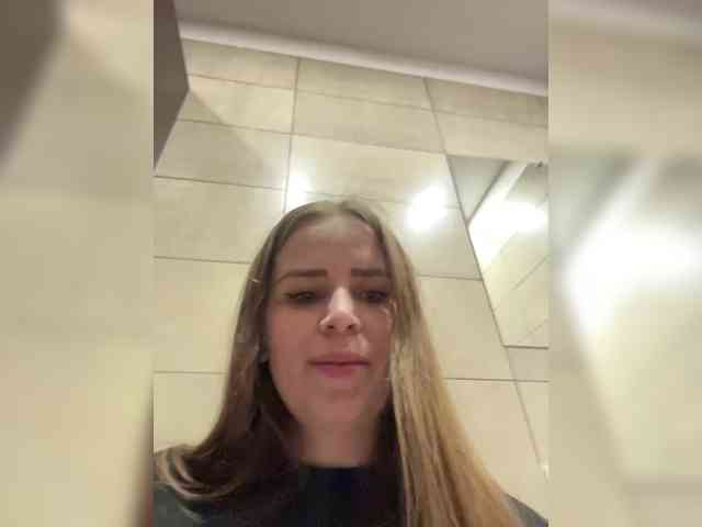 LolaSexxx's chat room