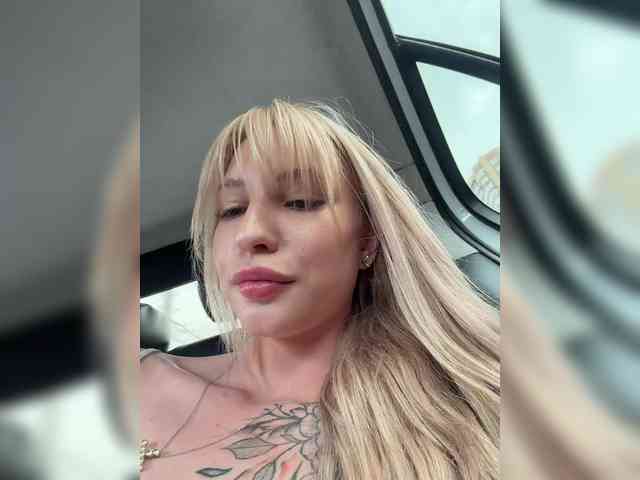 Cristi-Candy's chat room