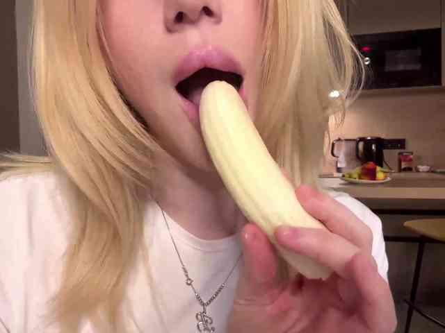 moonavelle's chat room
