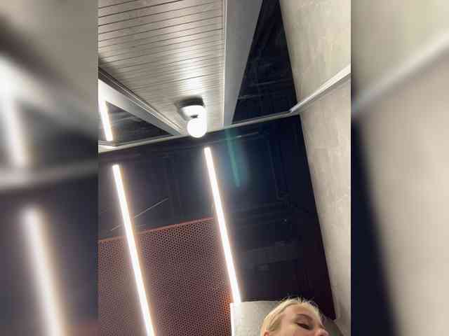 _Katrinka_'s chat room
