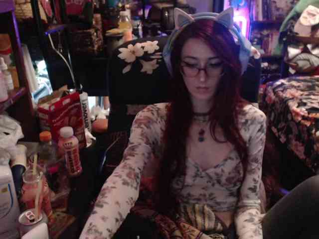 pussyxpaladin's chat room