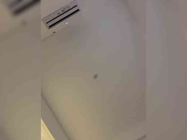 LittleDilara's chat room