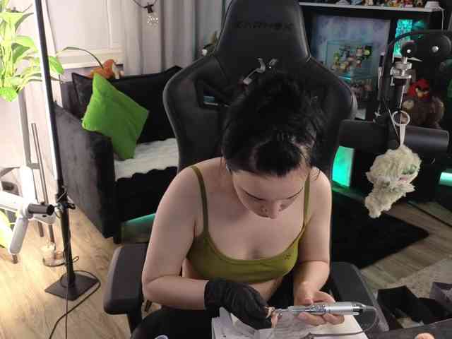 Kira_Li_Lime's chat room