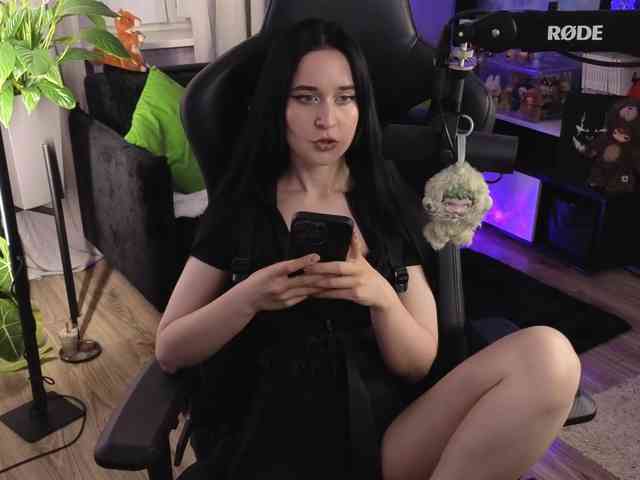 Kira_Li_Lime's chat room