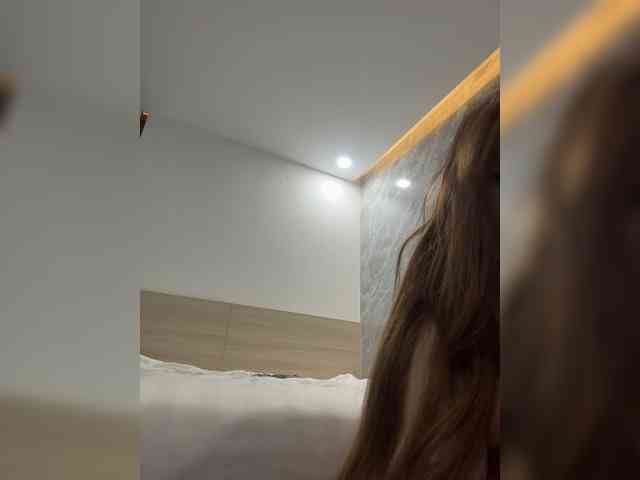 LittleDilara's chat room
