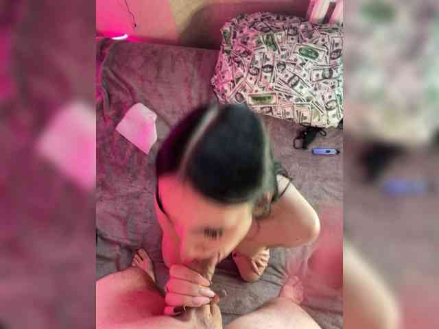 LeoCouple's chat room